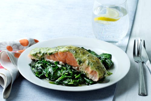 Keto salmon with pesto and spinach