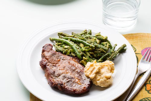 Keto chops with green beans and avocado