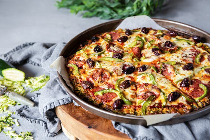 low-carb zucchini pizza
