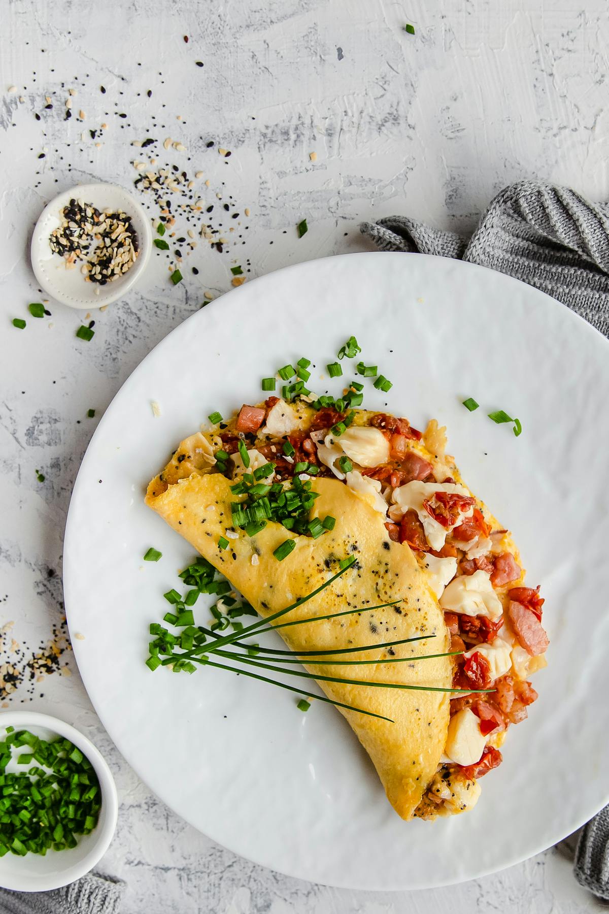 Everything but the bagel omelet